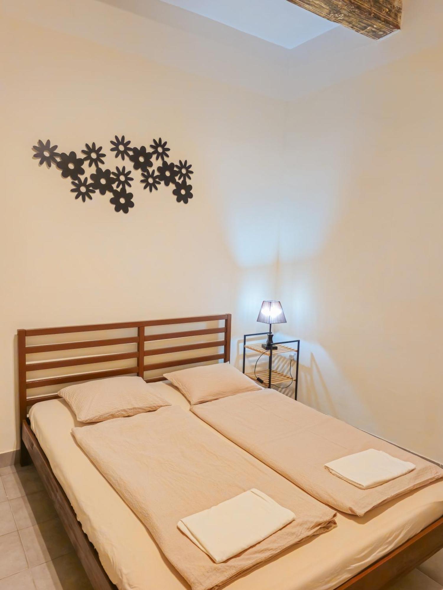 Valletta Main Street Apartment Bagian luar foto