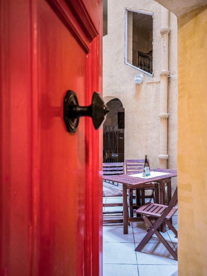 Valletta Main Street Apartment Bagian luar foto